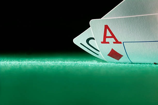 macan cuan mobile app interface showing sportsbook and live-dealer options
